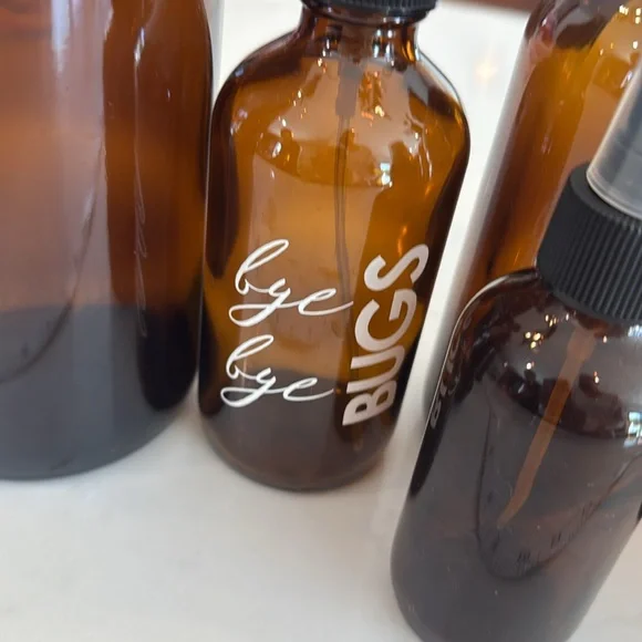 Assorted amber glass bottles - Picture 3 of 3